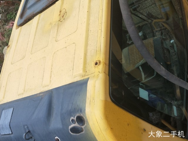 小松 PC220-8 挖掘机