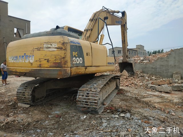 小松 PC200-8 挖掘机