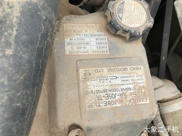 神钢 SK200-10 挖掘机