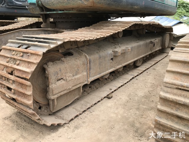 神钢 SK210LC-8 挖掘机