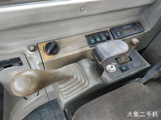 柳工 CLG908D 挖掘机