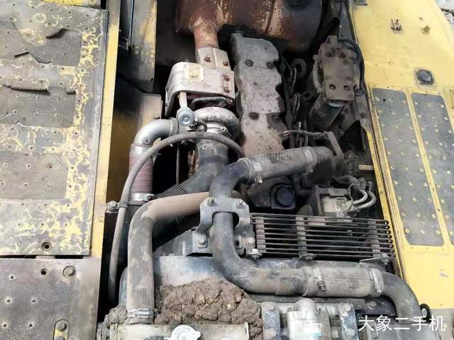 小松 PC240LC-8 挖掘机