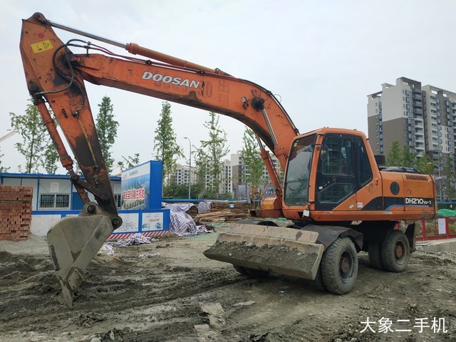 斗山 DH210W-7 挖掘机