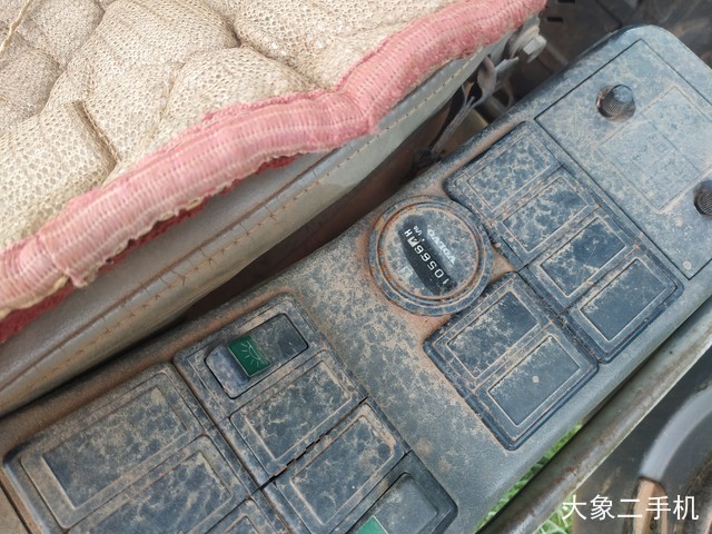 沃尔沃 EC210BLC 挖掘机