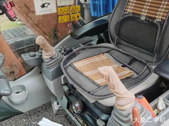 日立 ZX130-5A 挖掘机