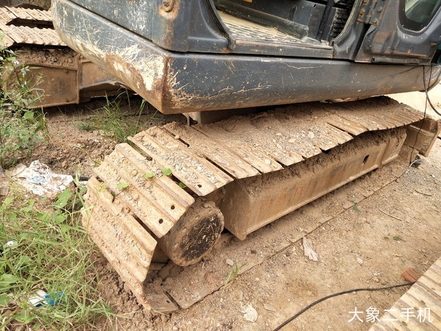 神钢 SK75-8 挖掘机