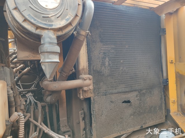 山东临工 LG6150 挖掘机