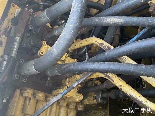 小松 PC240LC-8 挖掘机