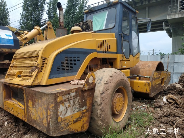 龙工 LG520B机械驱动 压路机