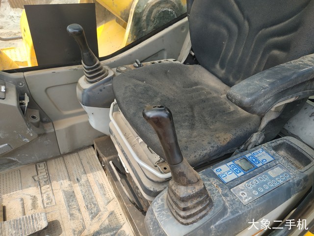 龙工 LG6485H 挖掘机