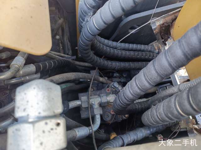 徐工 XE75G 挖掘机