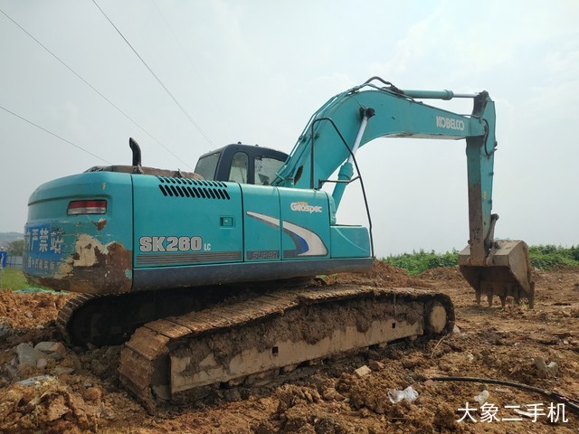 神钢 SK260LC-8 挖掘机