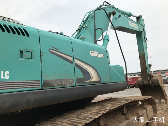 神钢 SK350LC-8 挖掘机