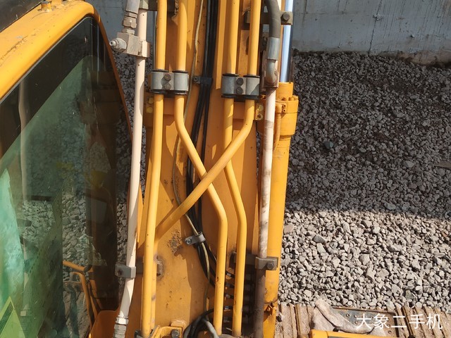 现代 R150LC-9 挖掘机