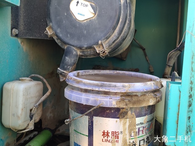 神钢 SK210LC-8 挖掘机