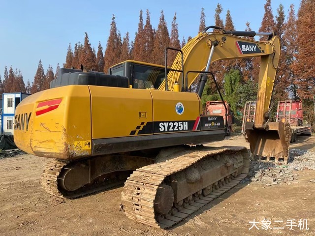 三一重工 SY225H 挖掘机