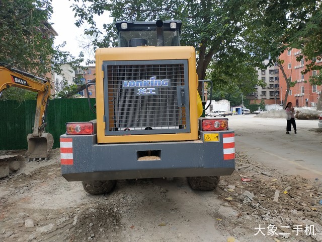 龙工 LG833 装载机