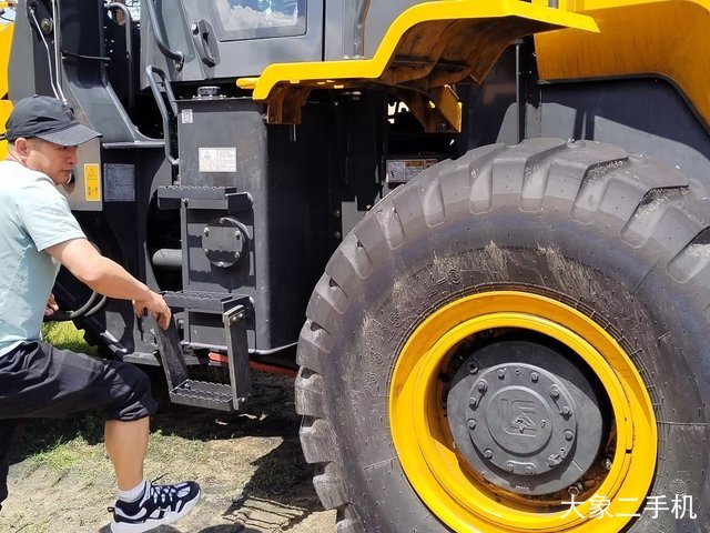 柳工 CLG856H 装载机