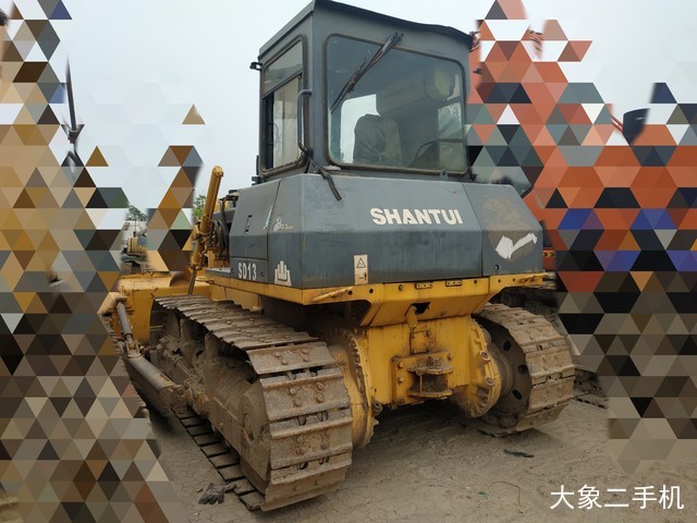 山推 SD13标准型 推土机