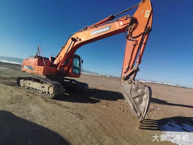 斗山 DH220-9E 挖掘机