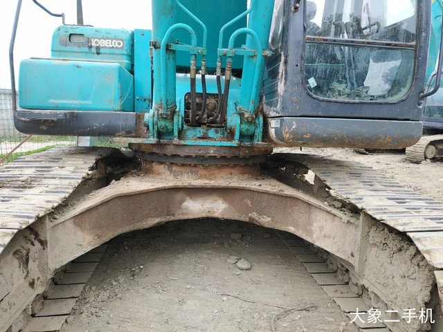 神钢 SK250-8 挖掘机