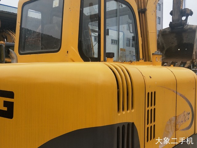 山东临工 LG665 挖掘机