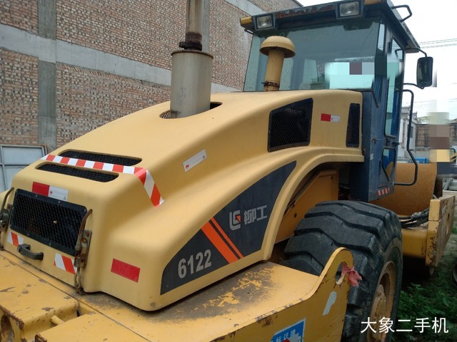 柳工 CLG622 压路机