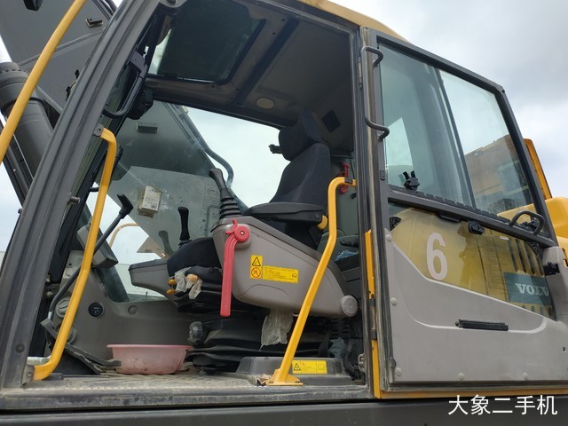 沃尔沃 EC380D 挖掘机