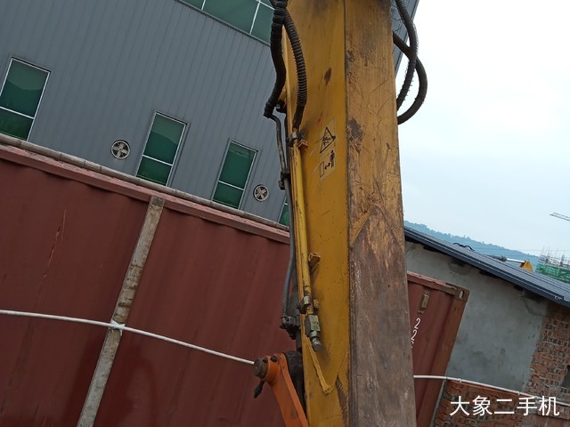 徐工 XE135B 挖掘机