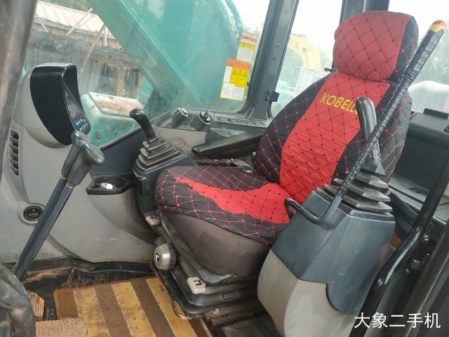 神钢 SK350LC-8 挖掘机