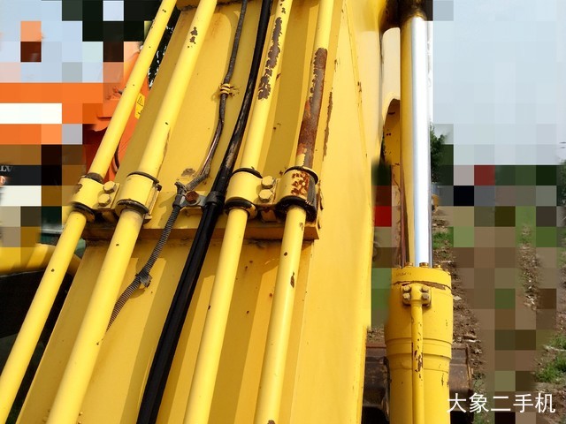 小松 PC240LC-8 挖掘机