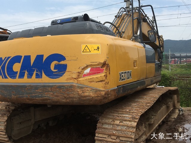 徐工 XE270DK 挖掘机
