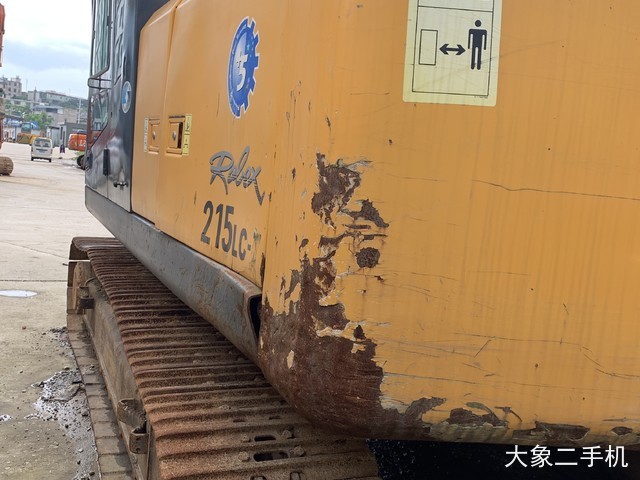 现代 R215-7C 挖掘机