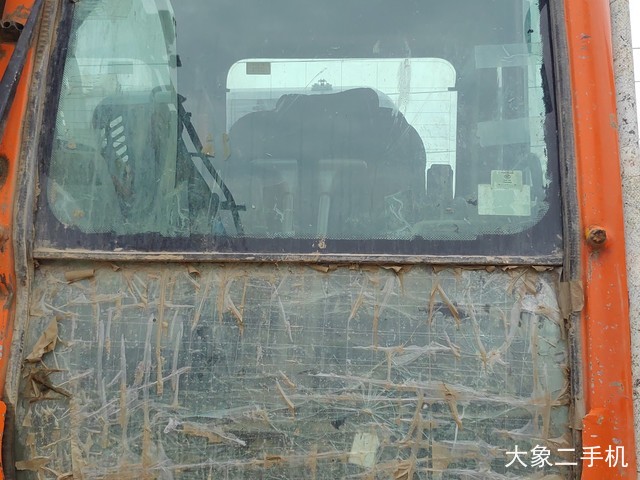 斗山 DX260LC 挖掘机