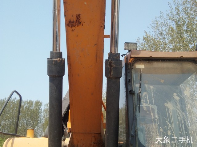 三一重工 SY215C 挖掘机