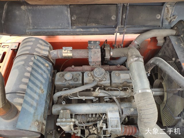 斗山 DX260LC 挖掘机