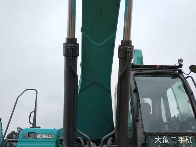 神钢 SK380D-8 挖掘机