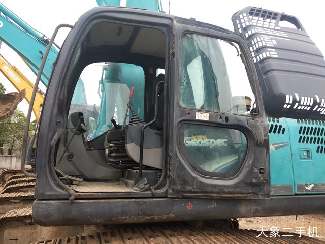 神钢 SK260LC-8 挖掘机