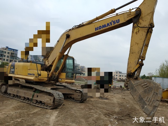 小松 PC240LC-8 挖掘机