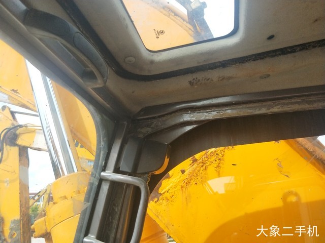 龙工 LG6215 挖掘机