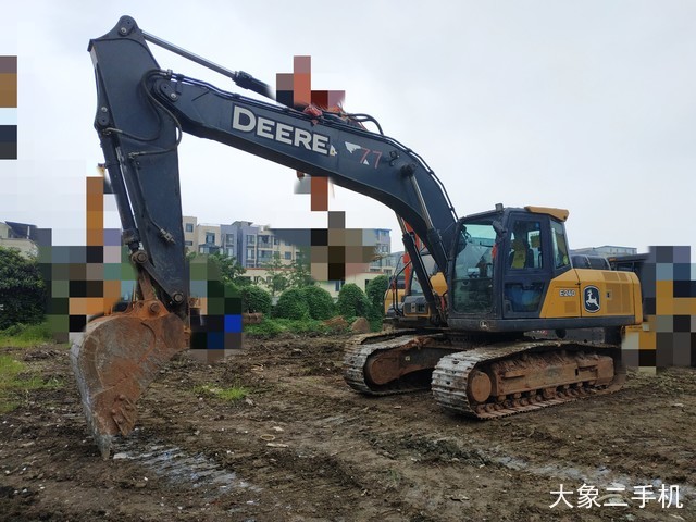 约翰迪尔 E210 LC 挖掘机