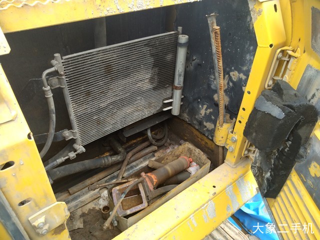 小松 PC240LC-8 挖掘机