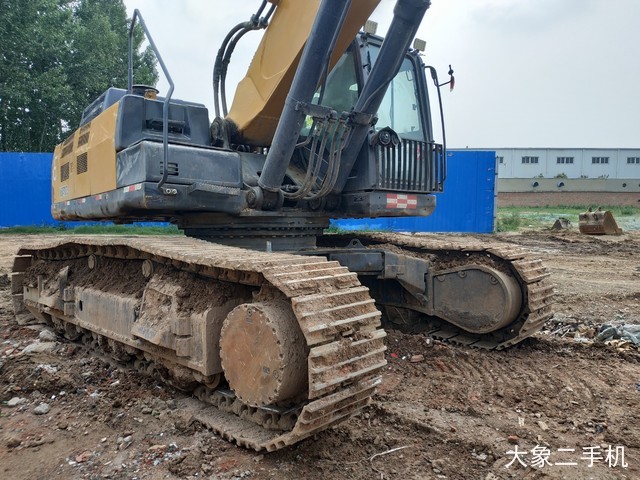 徐工 XE470C 挖掘机