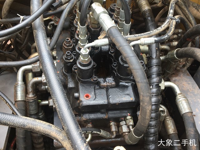 徐工 XE135B 挖掘机