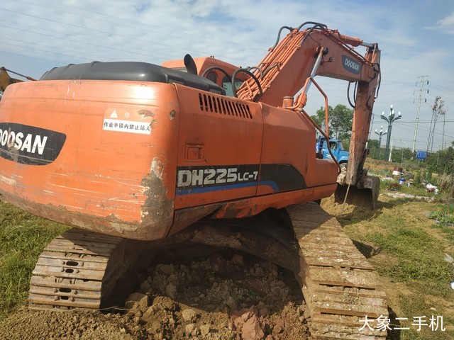 斗山 DH200-5 挖掘机