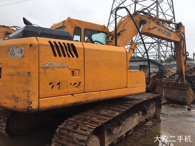 现代 R150LC-7 挖掘机