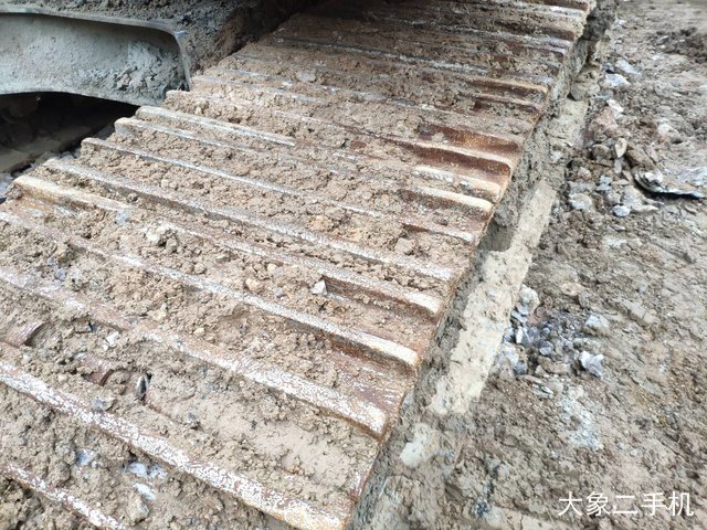 徐工 XE200D 挖掘机