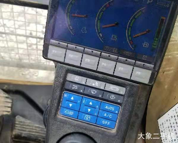 小松 PC210LC-8 挖掘机