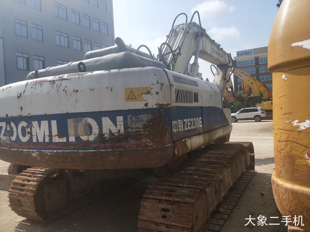中联重科 ZD230-3 挖掘机
