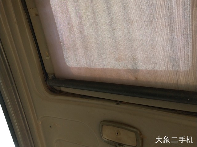 徐工 XE260C 挖掘机